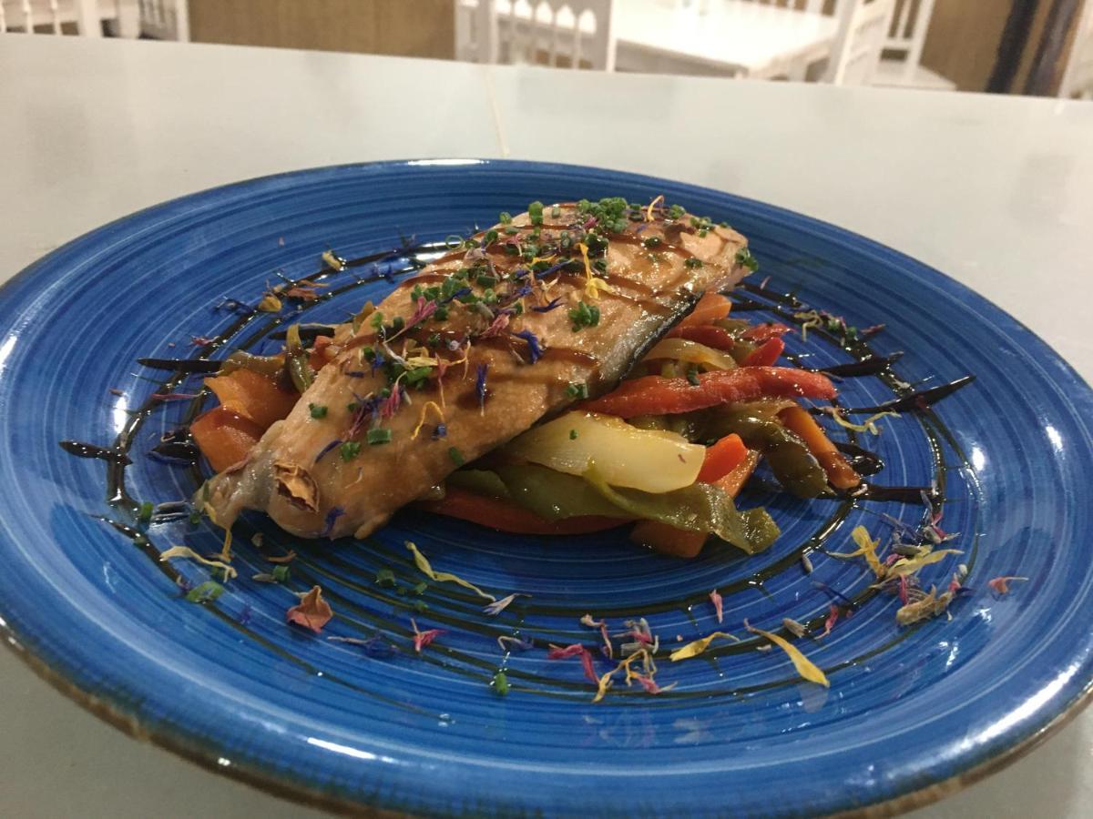 Hostal- Restaurante Estacion Via Verde オルベラ エクステリア 写真