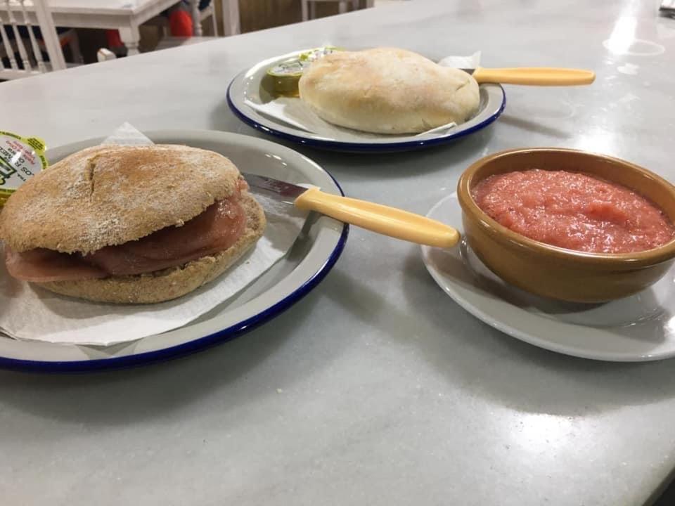 Hostal- Restaurante Estacion Via Verde オルベラ エクステリア 写真