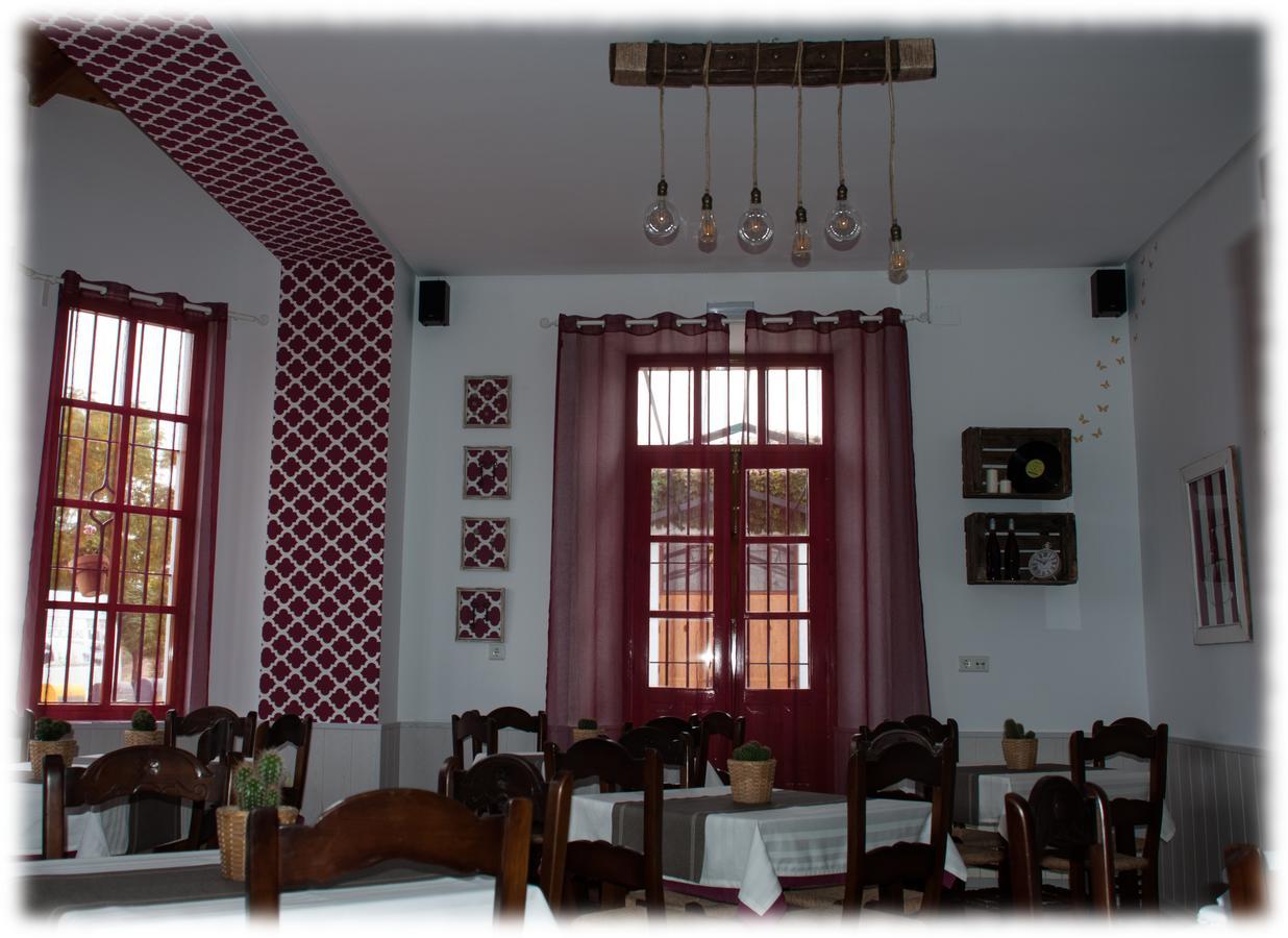 Hostal- Restaurante Estacion Via Verde オルベラ エクステリア 写真
